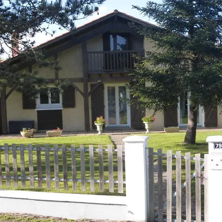 Maison 3 Classee Etoiles A,proximite De Contis 別荘